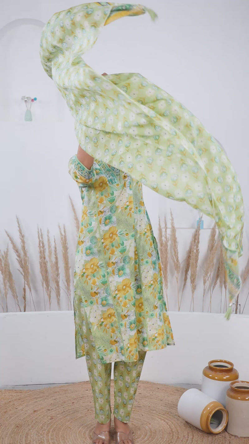 Festive floral kurta set video